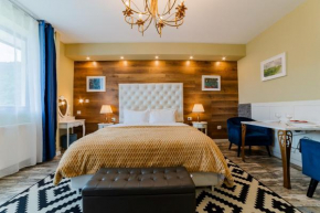 Romantic Jacuzzi Chic Apartment